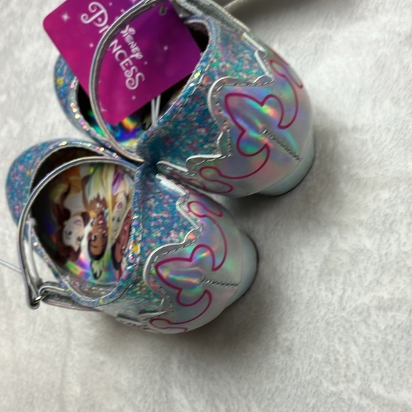 Disney princess shiny shoes. Never worn. Size toddler girls 7 - Picture 3 of 6